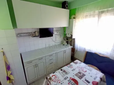 Dacia, 2 Camere, Decomandat, Centrala Proprie, Lift - foto 4