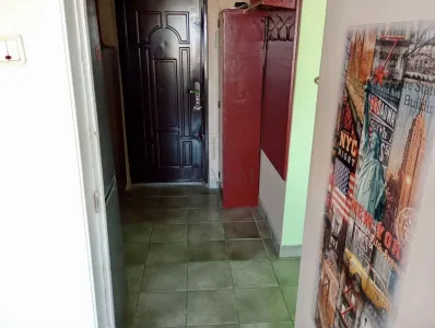 Dacia, 2 Camere, Decomandat, Centrala Proprie, Lift - foto 8