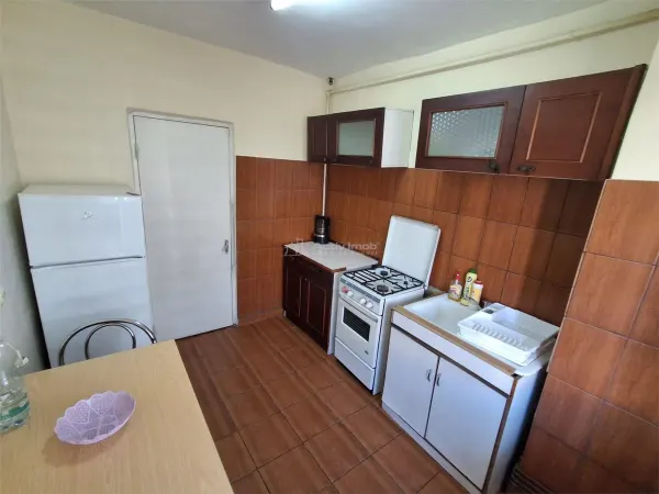Apartament 2 camere Reșița - poza 3