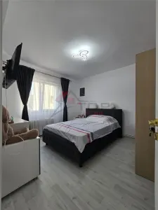 Mircea cel Batran - 2 camere decomandat, etaj intermediar - Iasi