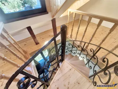 O casa altfel: stil vintage, curte proprie si 2 locuri de parcare -Brasov Central - foto 5