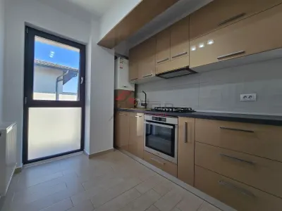 Inchiriere Apartament cu 2 camere Bloc Nou Rediu- Loc de Parcare - foto 3