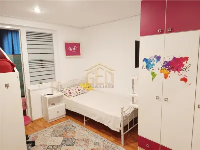 Apartament 3 camere in zona centrala Moldova Noua - foto 9