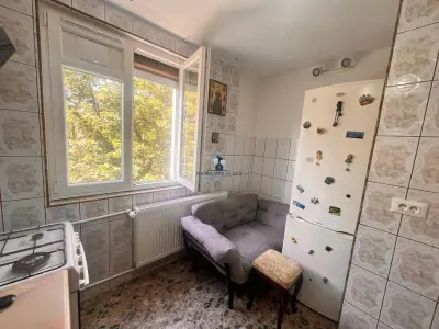 Apartament 3 camere Decomandat Resita - Bucuresti