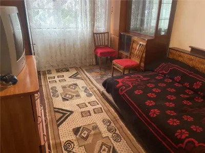 Garsoniera de vanzare Focsani ,  et 3/4 , zona Gara , libera - foto 3