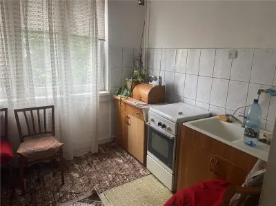 Garsoniera de vanzare Focsani ,  et 3/4 , zona Gara , libera - foto 8