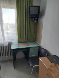 COMPLEX - AP. 1 CAMERA - intermediar,mobilat, renovat complet - foto 2