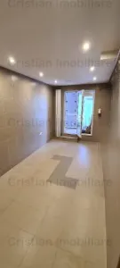 Spatiu comercial, Calea Galati, balcon cu vitrina, SPATIOS! - foto 9