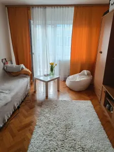 Decomandat, model mare cu centrala propie la etajul 3 - foto 1