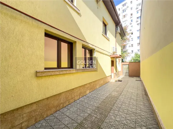 Casă 7 camere București - poza 2