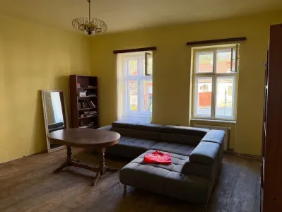 Casa saseasca spatioasa, beci cu arcade,  Rasnov, Brasov - Rasnov