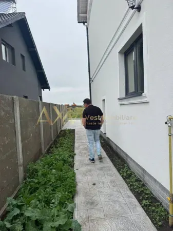 Casă 4 camere Săcălaz - poza 18