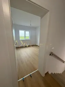 Vanzare 1/2 duplex 4 camere Sacalazul Nou - foto 7