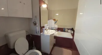Decomandat la etajul 1 cu 2 bai si 2 balcoane - foto 4