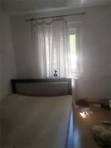 Vanzare Apartament 3 Camere Semidecomandat Aleea Ciceu - foto 3