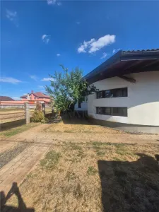 CASA INDIVIDUALA - ZONA EXCELENTA - TOATE UTILITATILE - 4 DORMITOARE - foto 2