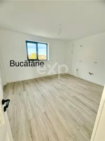 Casă 4 camere Pitești - poza 2