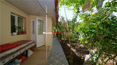 Proprietate centrala, cu 3 unitati independente si 520 mp de teren, potrivita pentru activitate medicala, cabinete sau sediu de firma - foto 1