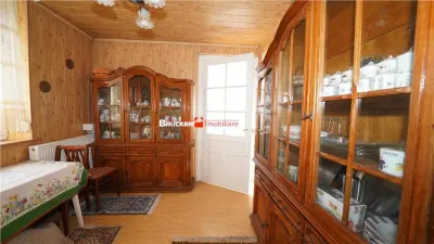 Proprietate centrala, cu 3 unitati independente si 520 mp de teren, potrivita pentru activitate medicala, cabinete sau sediu de firma - foto 9