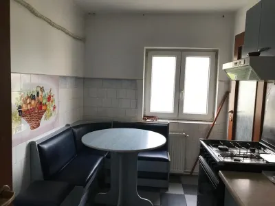 Decomandat, model mare, etaj 3 in bloc anvelopat - foto 3