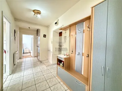 Apartament renovat 2 camere decomandat pe Mihai Viteazul - foto 9