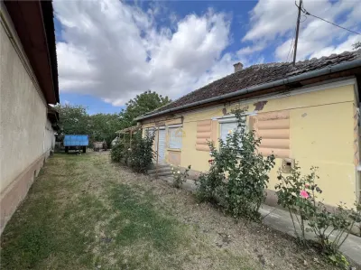 Casa cu 3 camere si teren 3.200 mp | Central Mediesu Aurit - foto 3