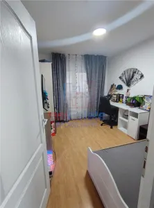 Apartament 3 camere Zona Nicolina - Tudor Neculai - foto 14