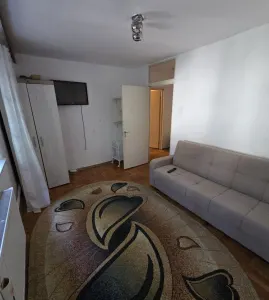 Etaj 2, 55mp cu centrala propie in bloc anvelopat - foto 4