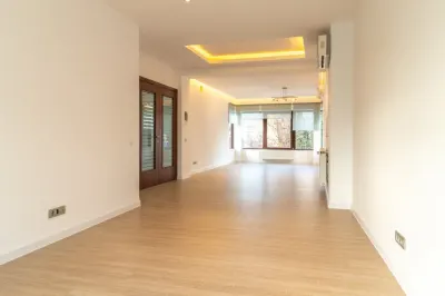 Piata Victoriei | 8 camere | Vila individuala - foto 18