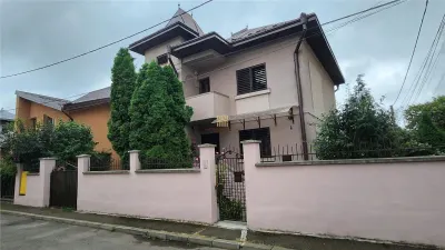 Vila Julie | Vilă Ultracentral | Suceava | 225 mp utili | 470 mp teren | 390.000 euro | Comision 0 - Suceava