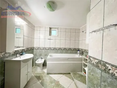 Casa de vanzare P+M zona centrala Tulcea - foto 11