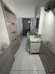 3 camere, etaj 1, renovat complet 2026, zona 2 Stejari - Tribunal - - foto 13