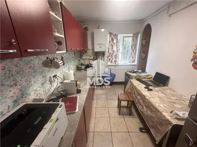 Decomandat, 53 mp cu centrala propie linga Generala 30 - foto 11