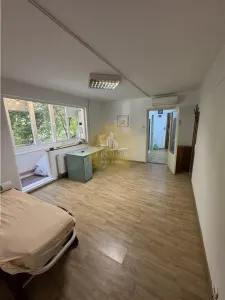 Apartament 3 camere - zona Circumvalatiunii | Centrala proprie | Sistem alarma - Timisoara