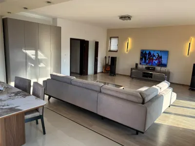 Apartament tip Penthouse | 95 mp | Singur pe nivel | Living 56 mp | Complex rezidențial - foto 2