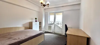 Apartament 3 camere | Centrul Civic – Sfântul Lazăr | 64 mp | 2 băi | Balcon 15+ mp - foto 3