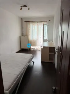 Inchiriez apartament 3 camere, decomandat, Zona Nicolina - Pizza Nico - foto 4