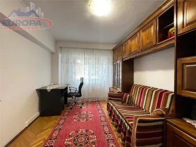 Apartament 3 camere de inchiriat zona centrala Tulcea - foto 4