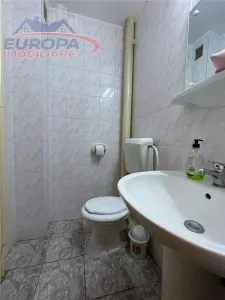 Apartament 3 camere de inchiriat zona centrala Tulcea - foto 9