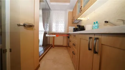 Apartament cu 3 camere, terasa generoasa si doua locuri de parcare, Ared - foto 3