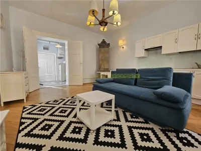 Apartament deosebit cu 2 camere de inchiriat in Centrul Istoric Brasov - foto 11