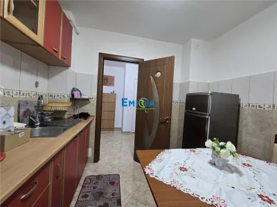 Apartament 2 camere de inchiriat etaj 1 zona Nord Bacau - foto 9