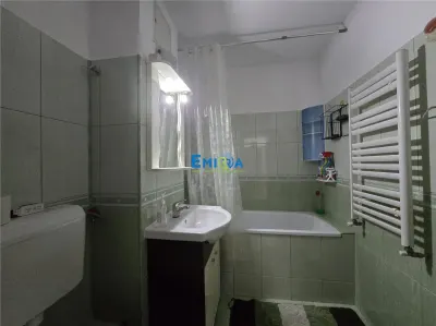 Apartament 2 camere de inchiriat etaj 1 zona Nord Bacau - foto 10