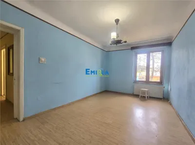 Apartament de vanzare ultracentral Bacau, etaj 1, pozitie premium - Bacau