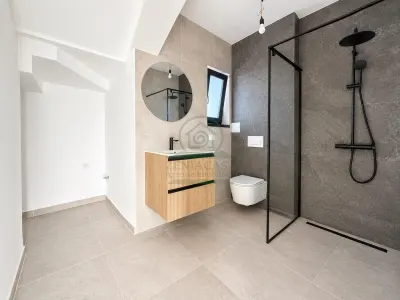 Casa 4 camere Dancu Holboca  FINALIZATA 510 mp teren - foto 10