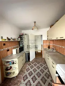 Apartament 2 camere cu balcon si pivnita zona Calea Dumbravii-CEC - foto 4