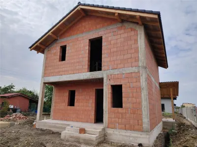 CASA INDIVIDUALA - LANGA ASFALT - FINISAJE LA CERERE - foto 2
