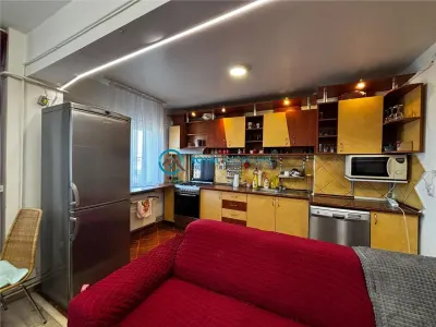 Royal Imobiliare - Inchiriere apartament 3 camere zona Malu Rosu - foto 14