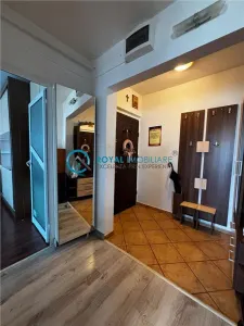Royal Imobiliare - Inchiriere apartament 3 camere zona Malu Rosu - foto 15