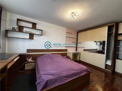 Royal Imobiliare - Inchiriere apartament 3 camere zona Malu Rosu - foto 9